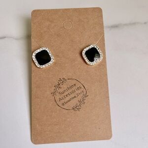 5/$25 BLACK RHINESTONE STUDS